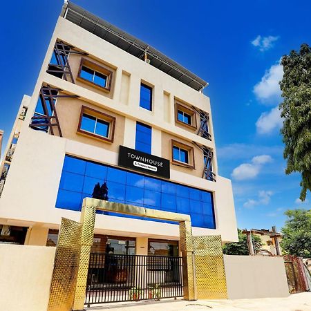 Super Townhouse Hoshangabad Road Near Aashima Mall Samarda Kaliasot Exterior foto