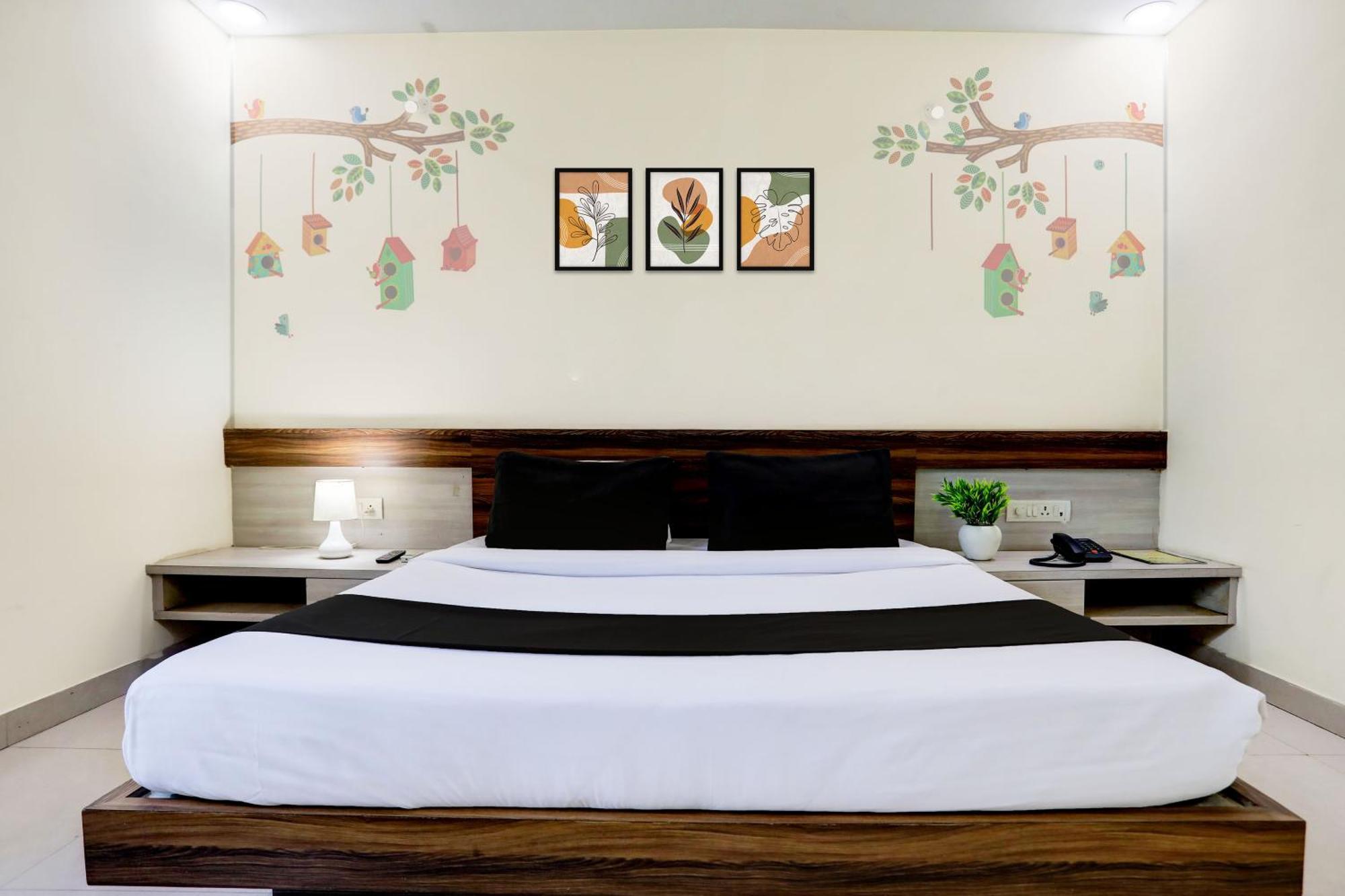 Super Townhouse Hoshangabad Road Near Aashima Mall Samarda Kaliasot Exterior foto