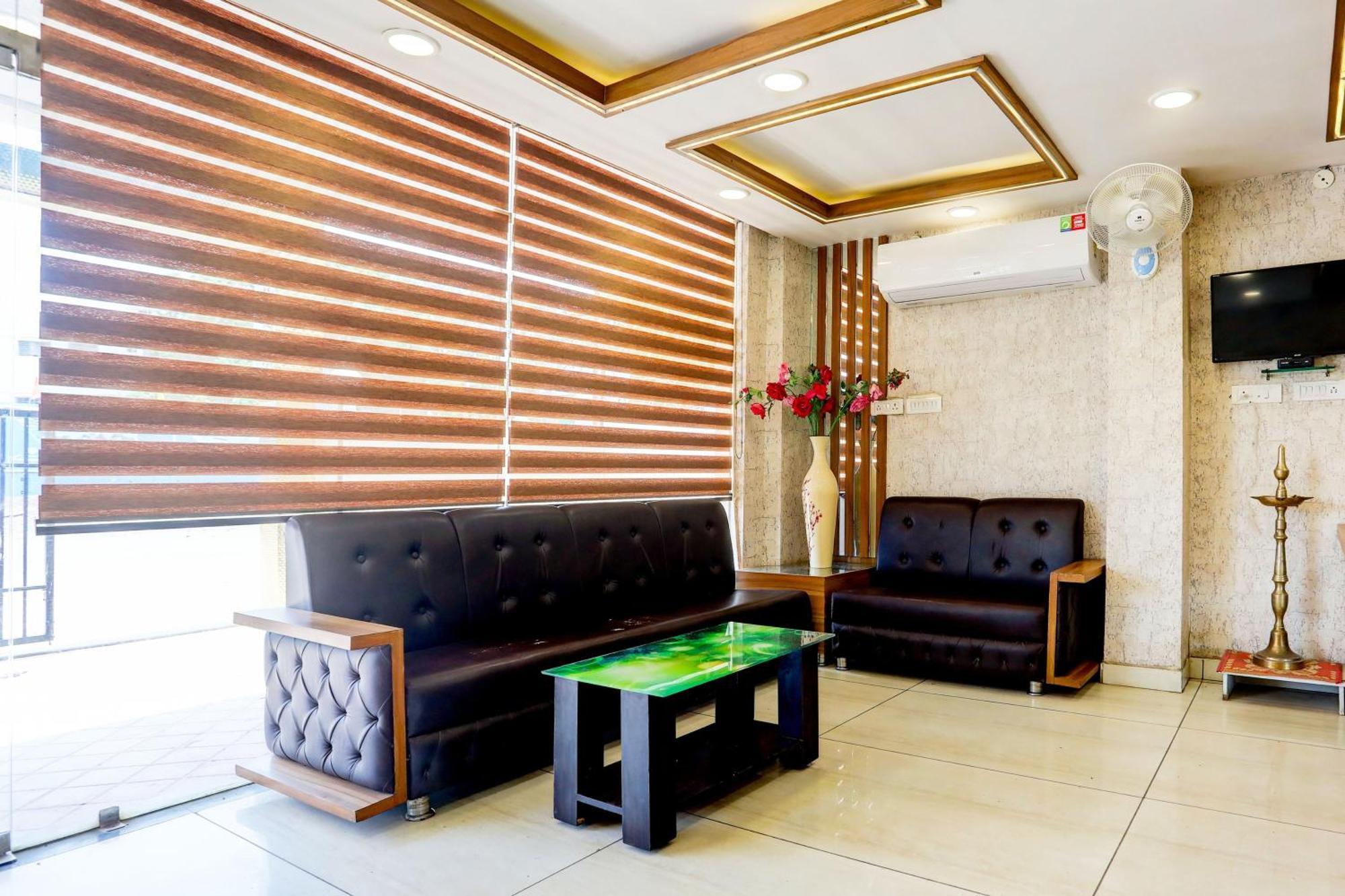 Super Townhouse Hoshangabad Road Near Aashima Mall Samarda Kaliasot Exterior foto